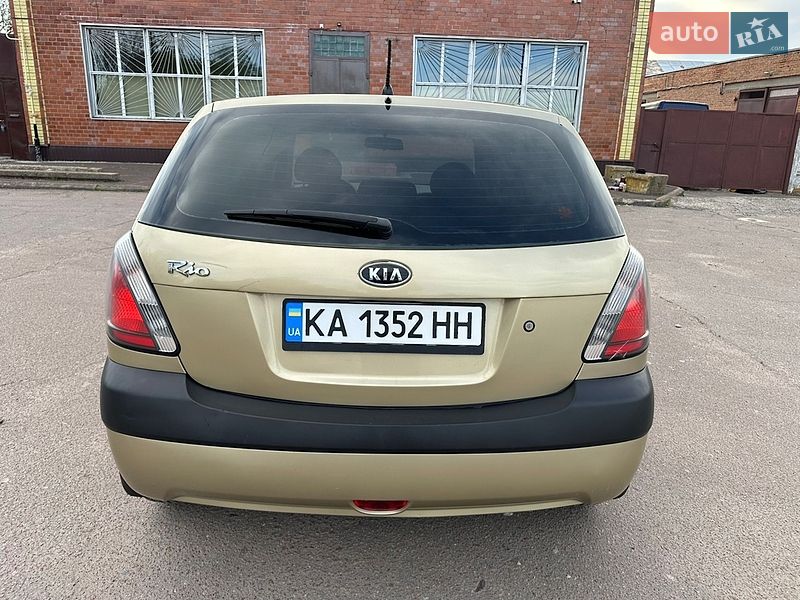 Хэтчбек Kia Rio 2008 в Прилуках