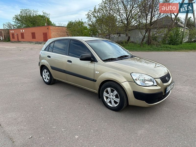 Хэтчбек Kia Rio 2008 в Прилуках