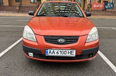 Хэтчбек Kia Rio 2008 в Киеве