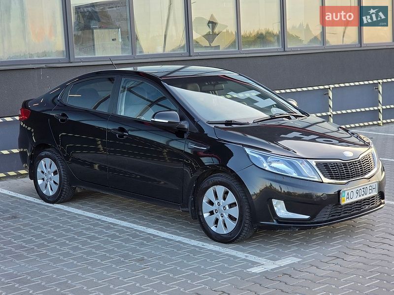 Седан Kia Rio 2014 в Тернополе