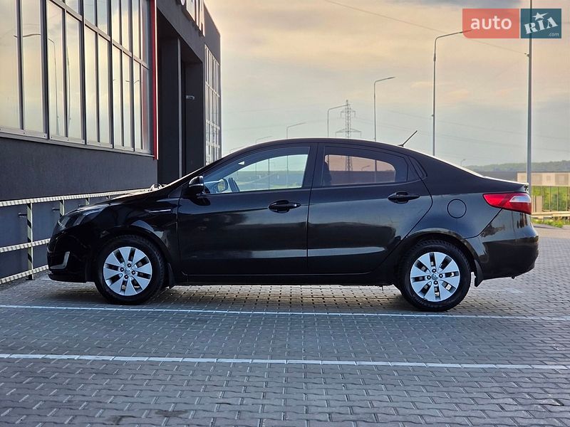 Седан Kia Rio 2014 в Тернополе