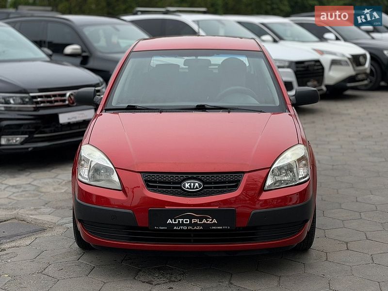 Хэтчбек Kia Rio 2008 в Одессе