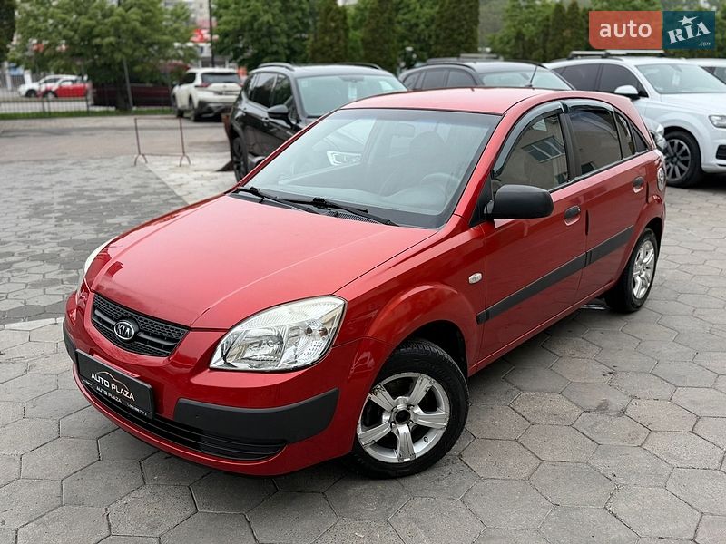 Хэтчбек Kia Rio 2008 в Одессе