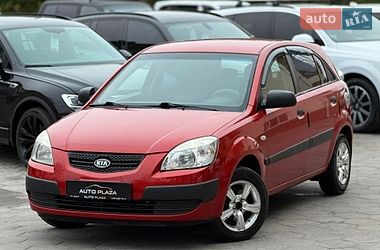 Хэтчбек Kia Rio 2008 в Одессе