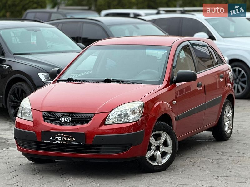 Хэтчбек Kia Rio 2008 в Одессе