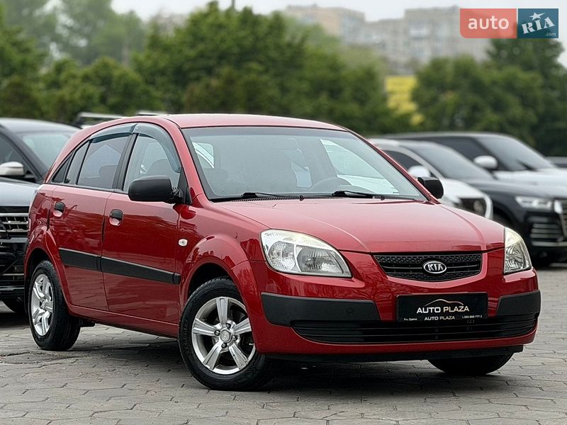 Хэтчбек Kia Rio 2008 в Одессе