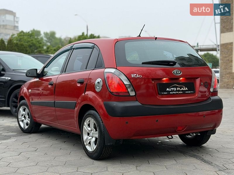 Хэтчбек Kia Rio 2008 в Одессе