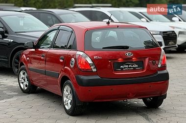 Хэтчбек Kia Rio 2008 в Одессе