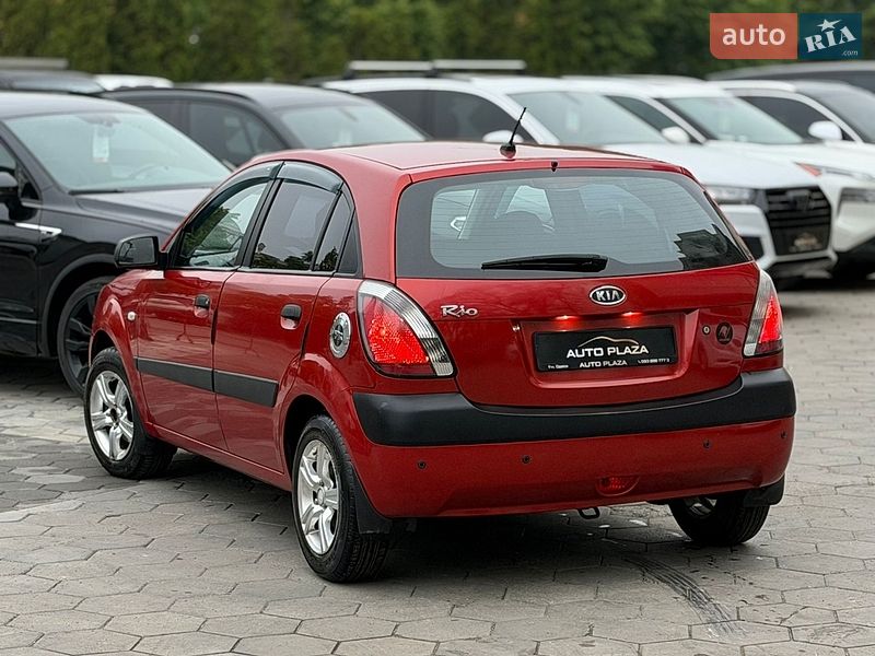 Хэтчбек Kia Rio 2008 в Одессе