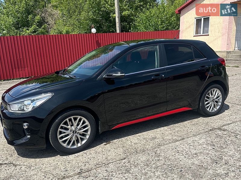 Хетчбек Kia Rio 2017 в Хмельницькому