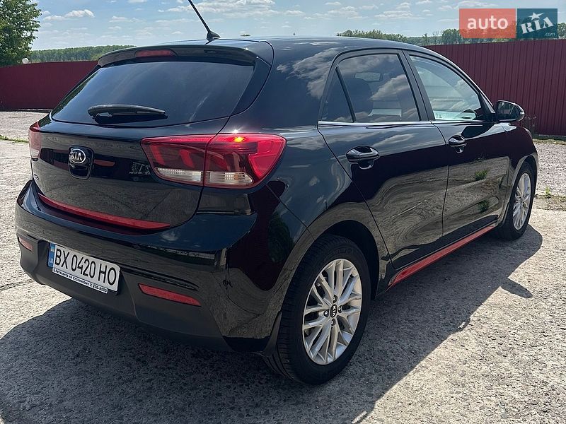 Хетчбек Kia Rio 2017 в Хмельницькому