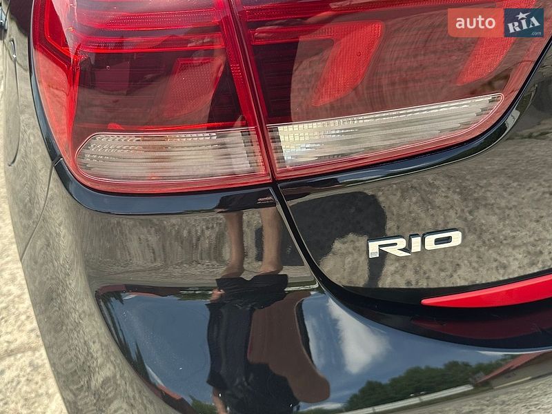 Хетчбек Kia Rio 2017 в Хмельницькому