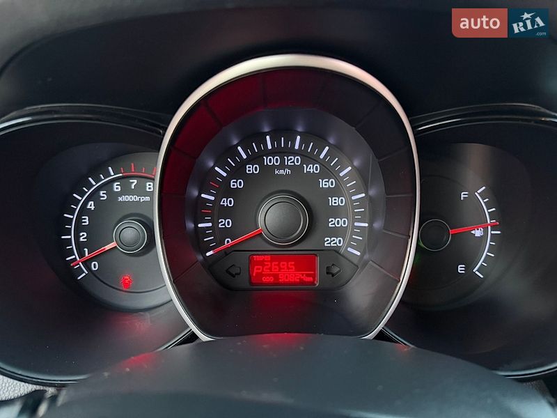 Седан Kia Rio 2013 в Ивано-Франковске