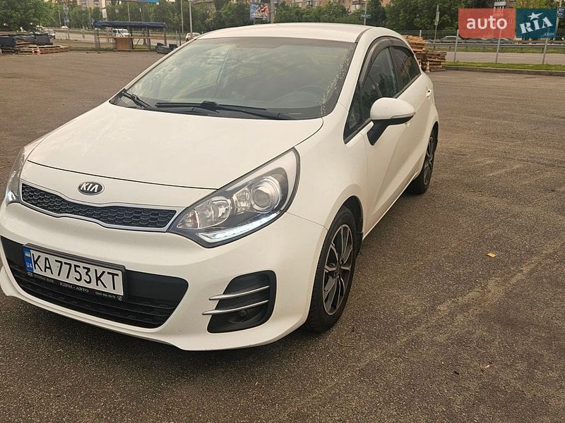 Хэтчбек Kia Rio 2016 в Киеве