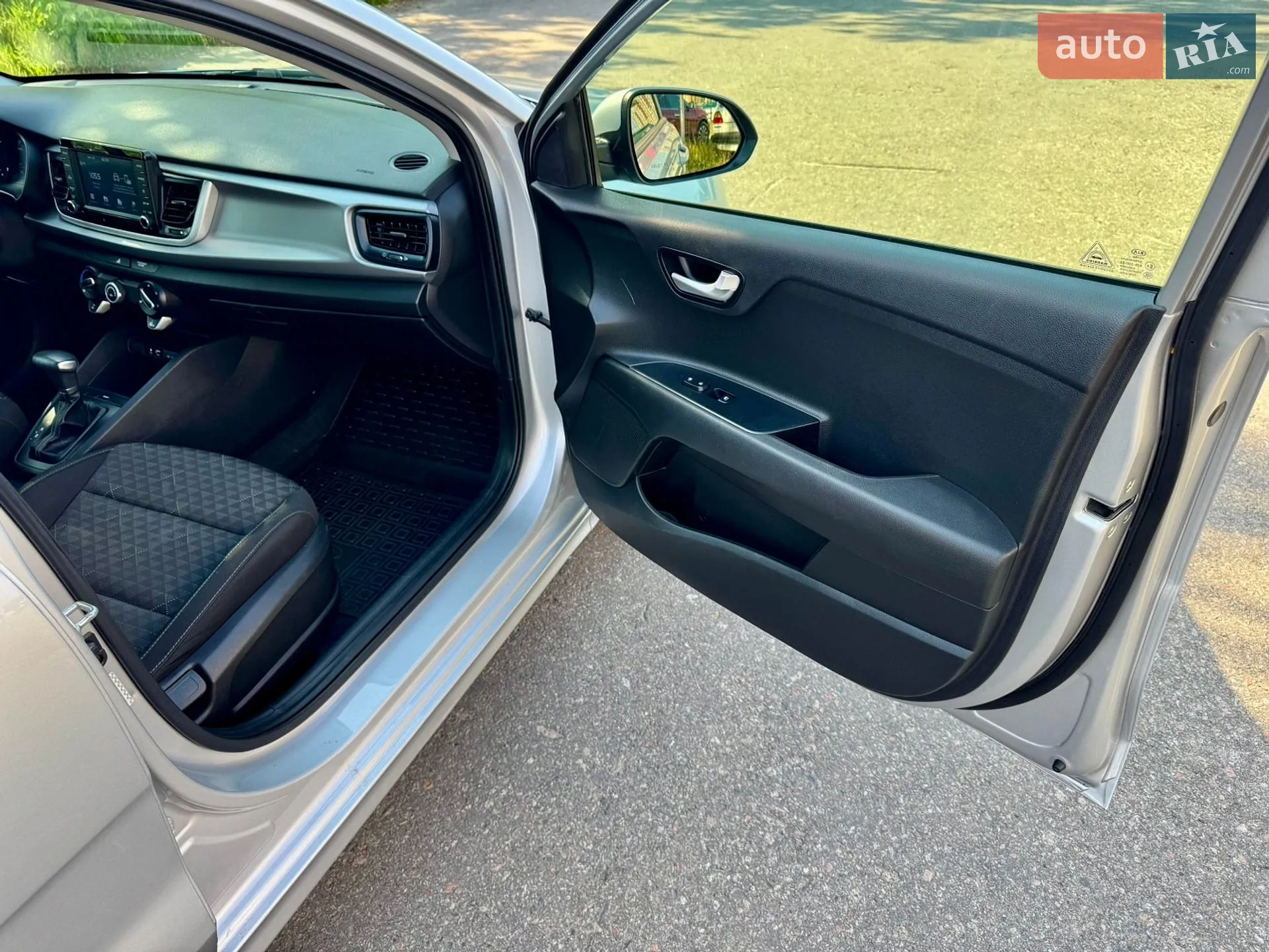 2019 Kia Rio - мініатюра 42
