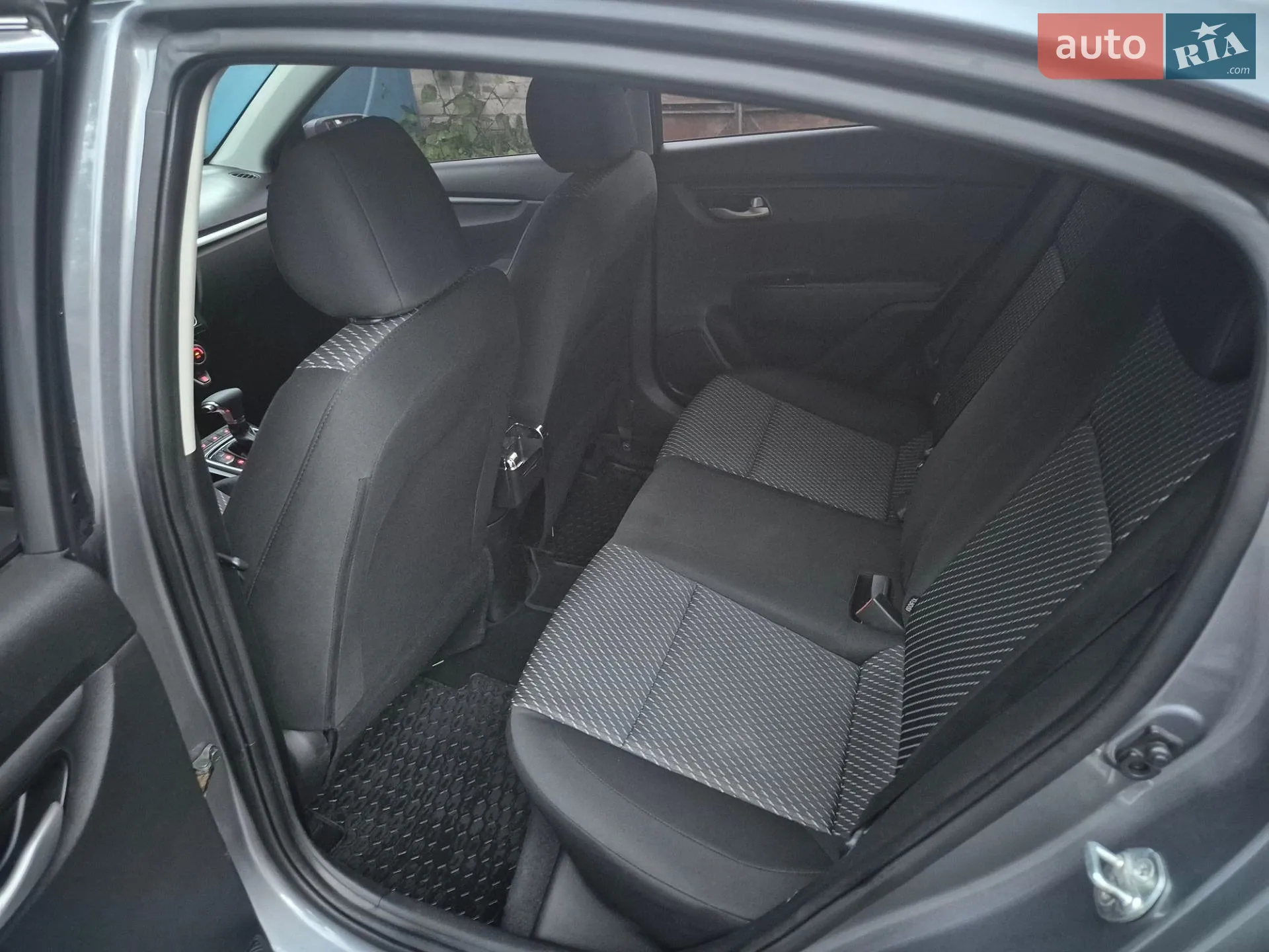 2017 Kia Rio - мініатюра 18
