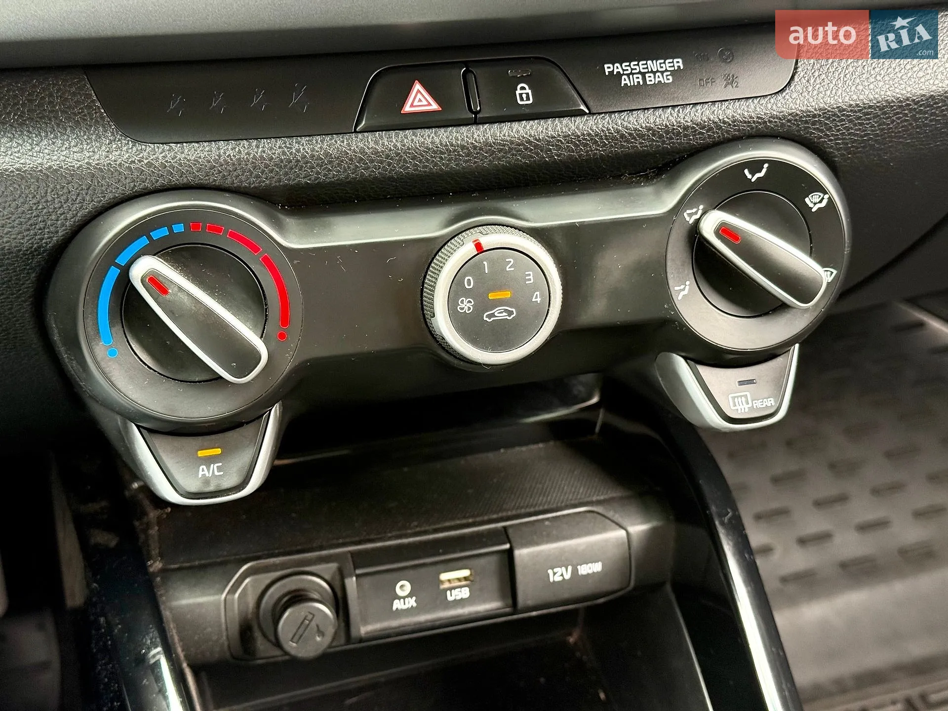 2017 Kia Rio - мініатюра 16