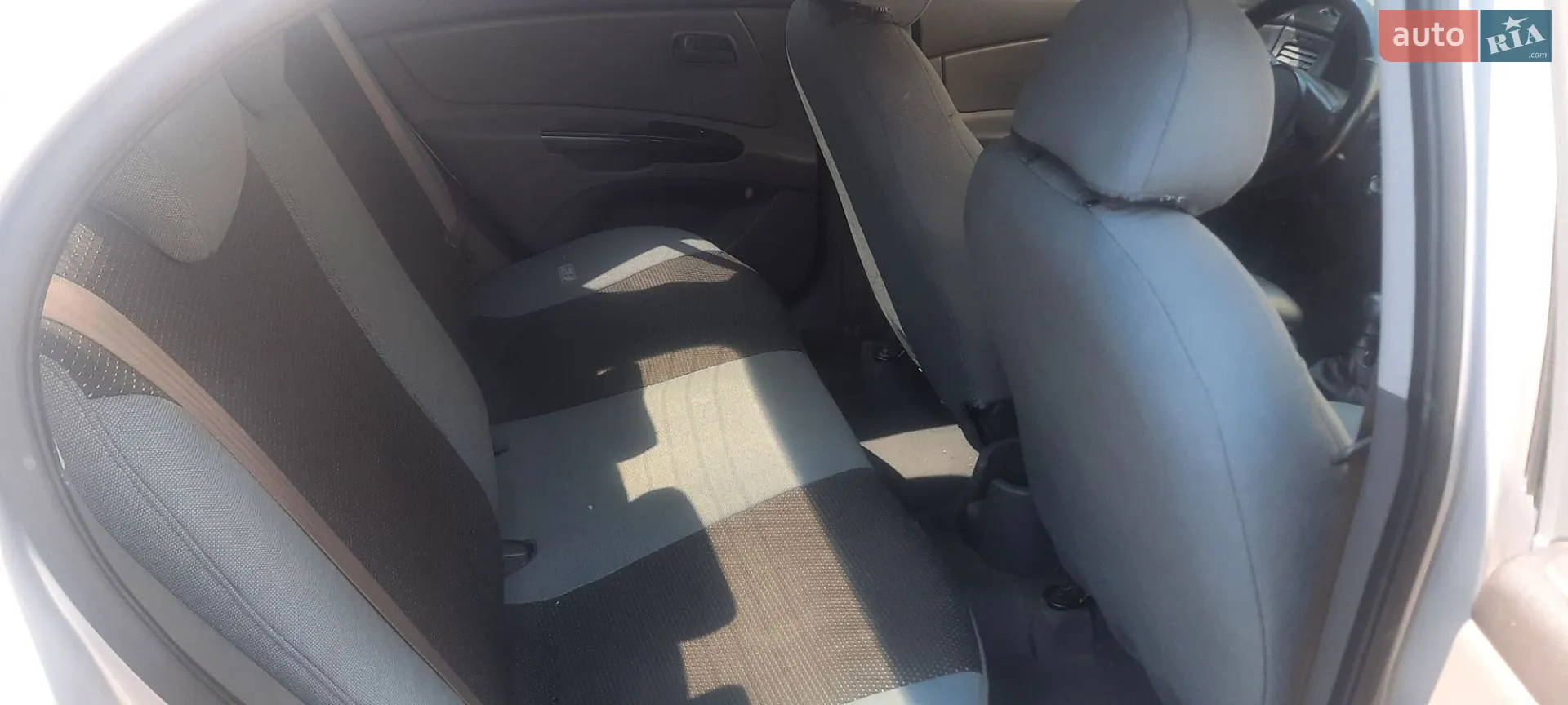 2010 Kia Rio - мініатюра 11