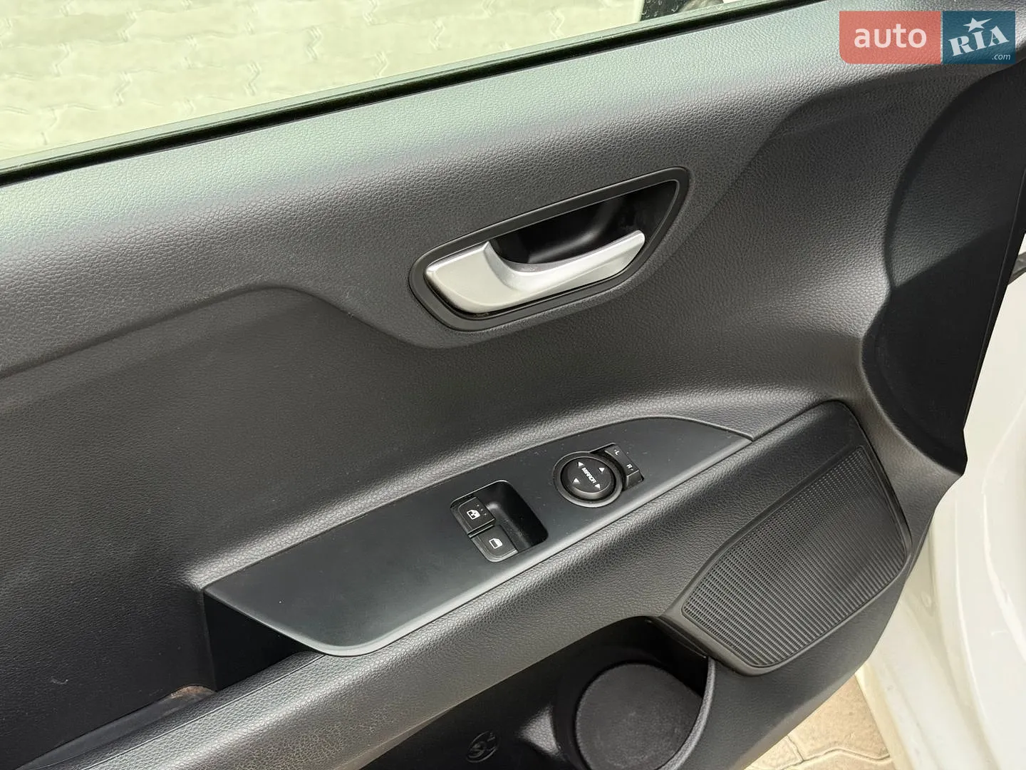 Kia Rio 2018 VIN KNADC512AK6221619 фото оголошення 21 з 24