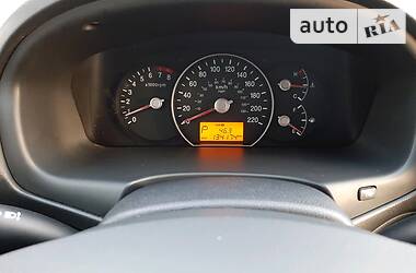 Минивэн Kia Rondo 2012 в 