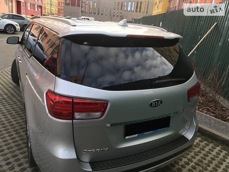 Мінівен Kia Sedona 2015 в Києві