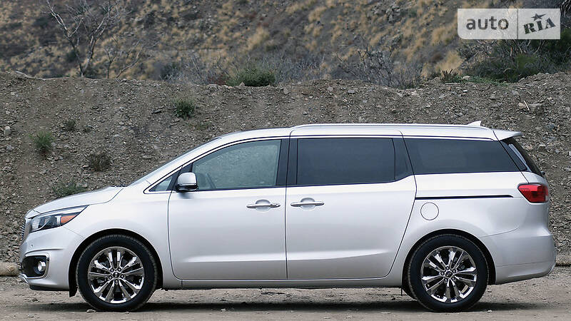 Мінівен Kia Sedona 2015 в Києві