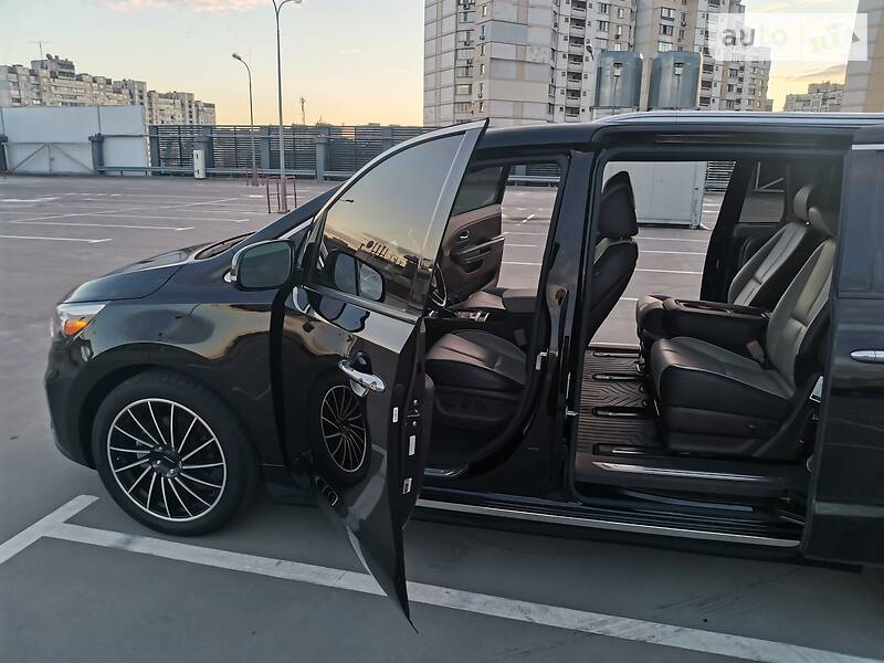 Мінівен Kia Sedona 2017 в Києві