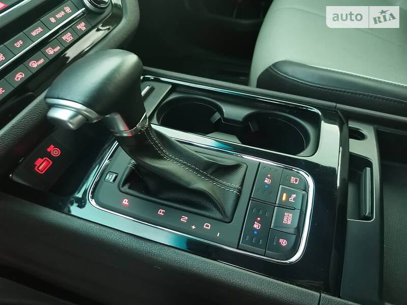 Мінівен Kia Sedona 2017 в Києві