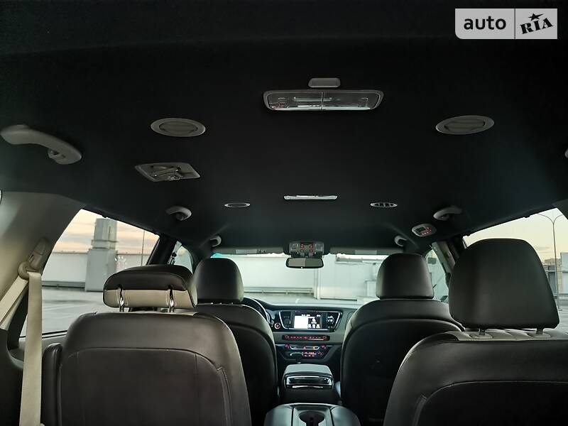 Мінівен Kia Sedona 2017 в Києві