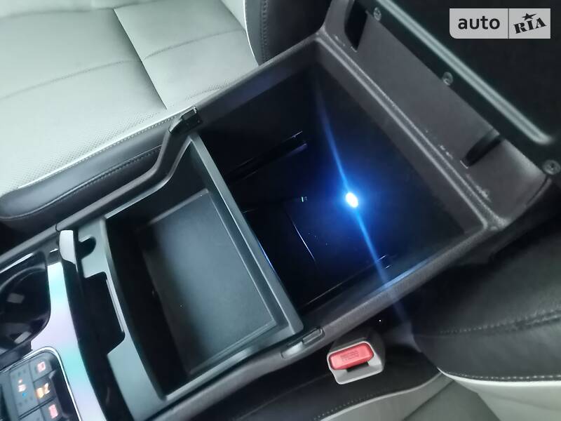 Мінівен Kia Sedona 2017 в Києві