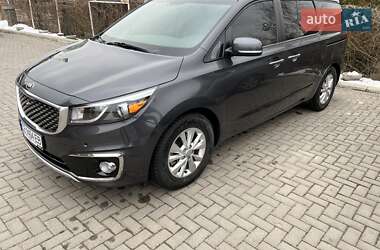 Минивэн Kia Sedona 2017 в Черновцах