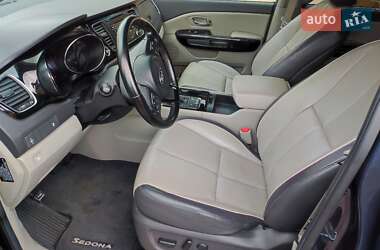 Мінівен Kia Sedona 2015 в 