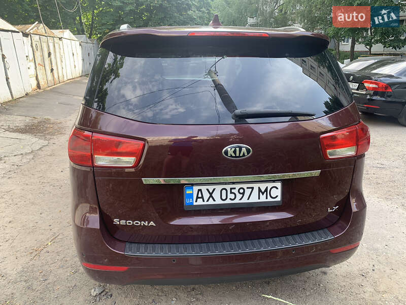 Минивэн Kia Sedona 2017 в Харькове