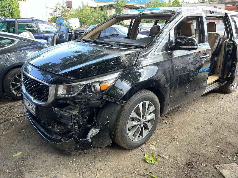 Минивэн Kia Sedona 2017 в Львове