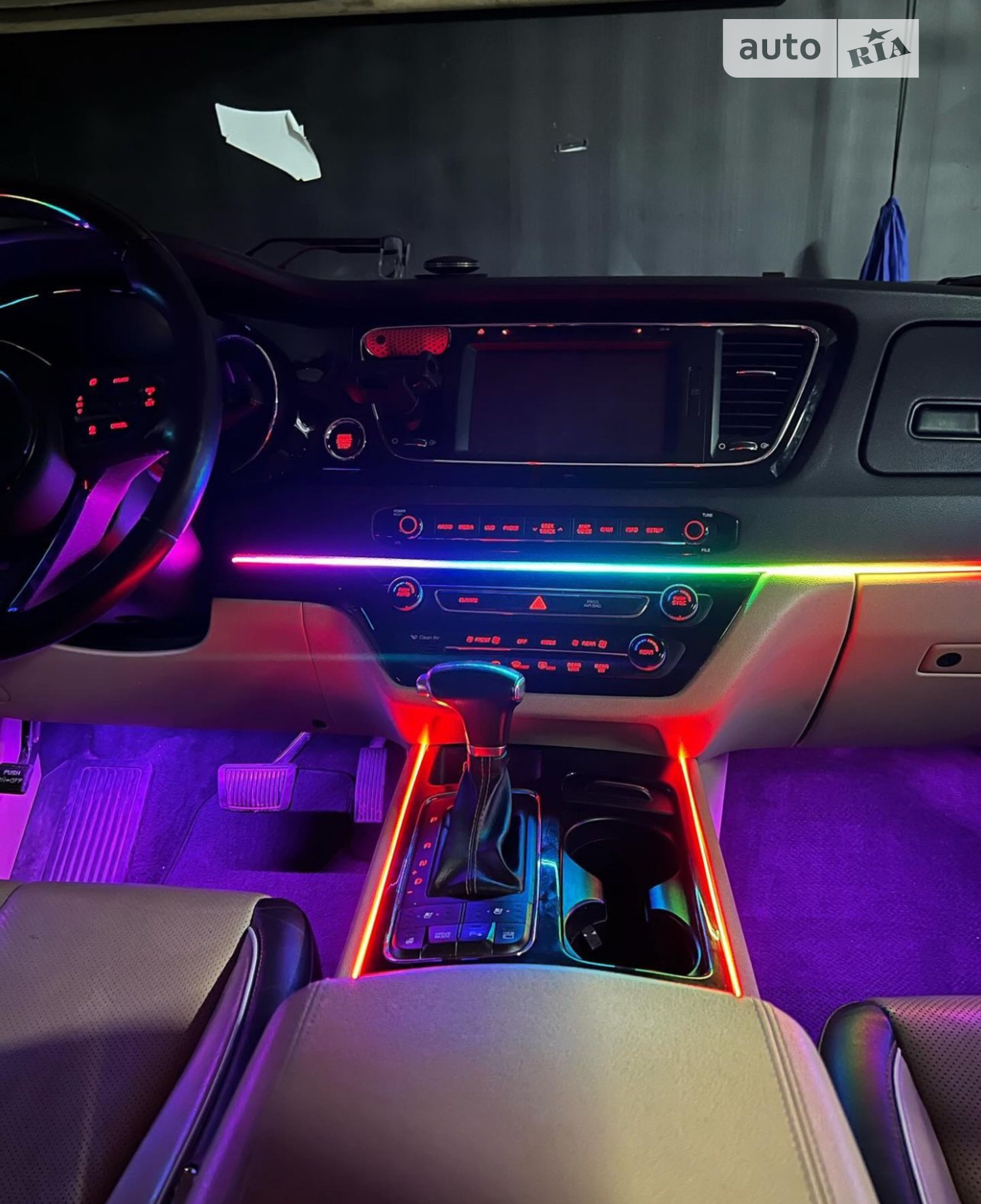 2017 Kia Sedona - мініатюра 13
