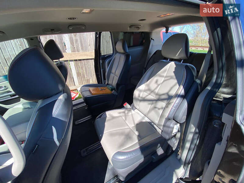 Мінівен Kia Sedona 2016 в Одесі фото 28 Мінівен Kia Sedona 2016 в Одесі