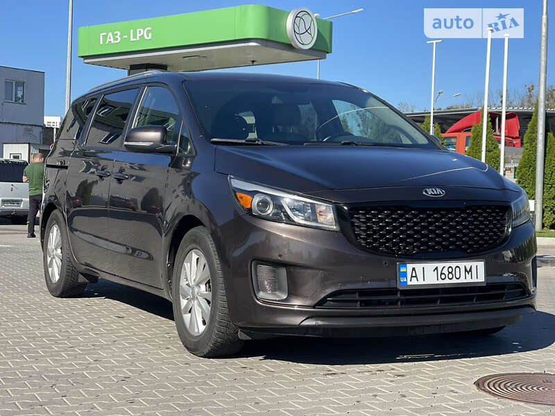 Мінівен Kia Sedona 2017 в Києві