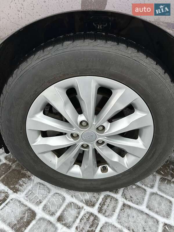 Мінівен Kia Sedona 2016 в Стрию