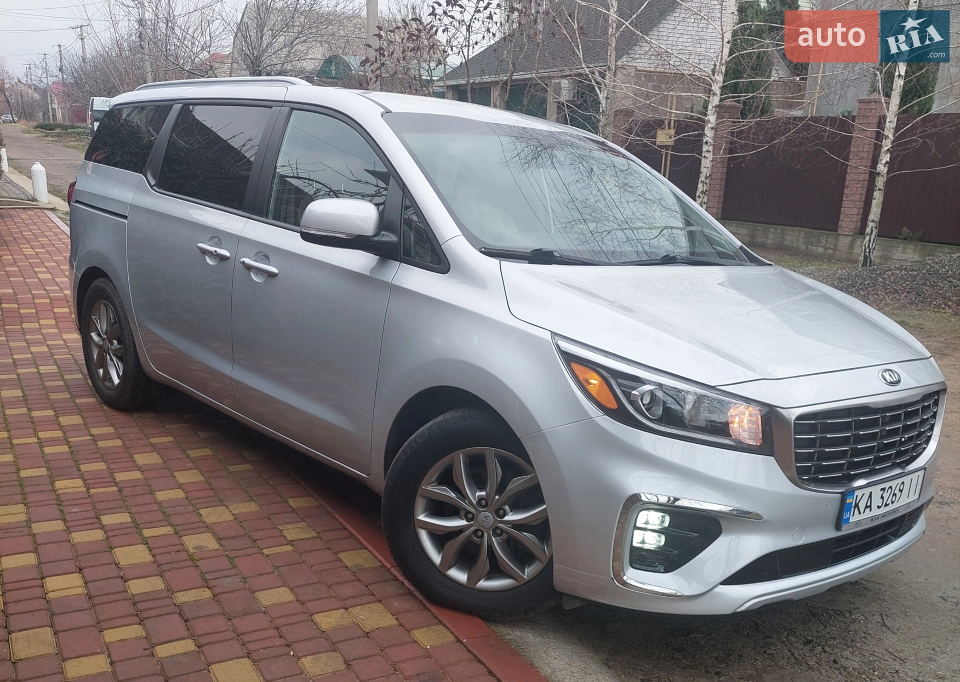 2019 Kia Sedona - мініатюра 3