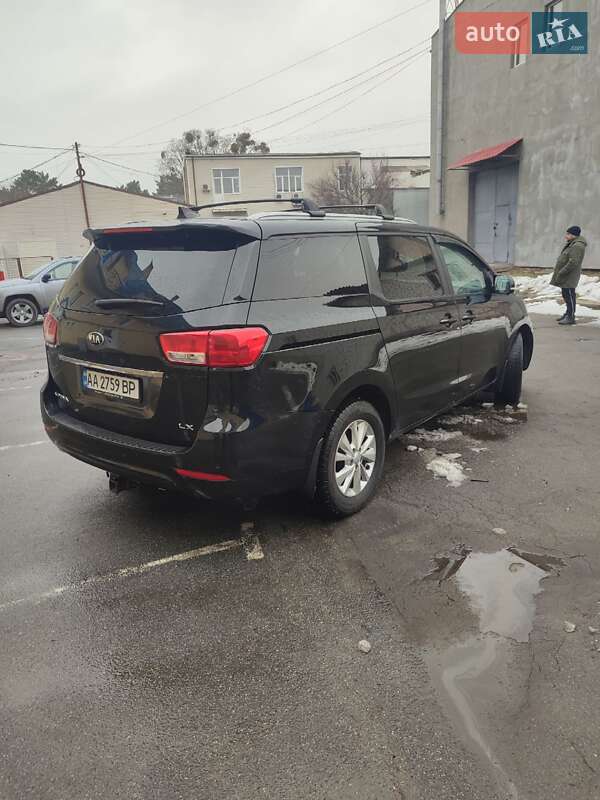 Мінівен Kia Sedona 2016 в Києві