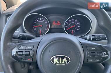 Минивэн Kia Sedona 2015 в 