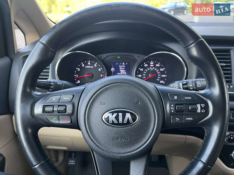 Мінівен Kia Sedona 2016 в Києві фото 12 Мінівен Kia Sedona 2016 в Києві