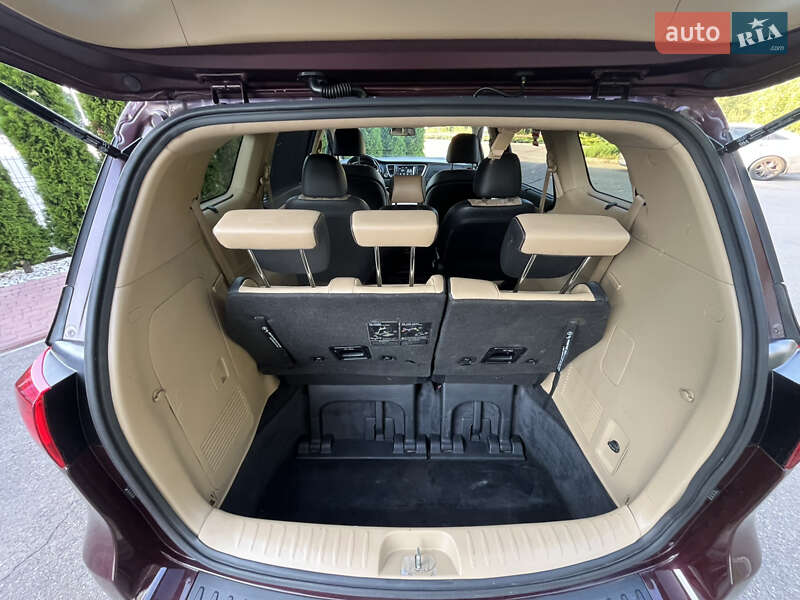 Мінівен Kia Sedona 2016 в Києві фото 22 Мінівен Kia Sedona 2016 в Києві