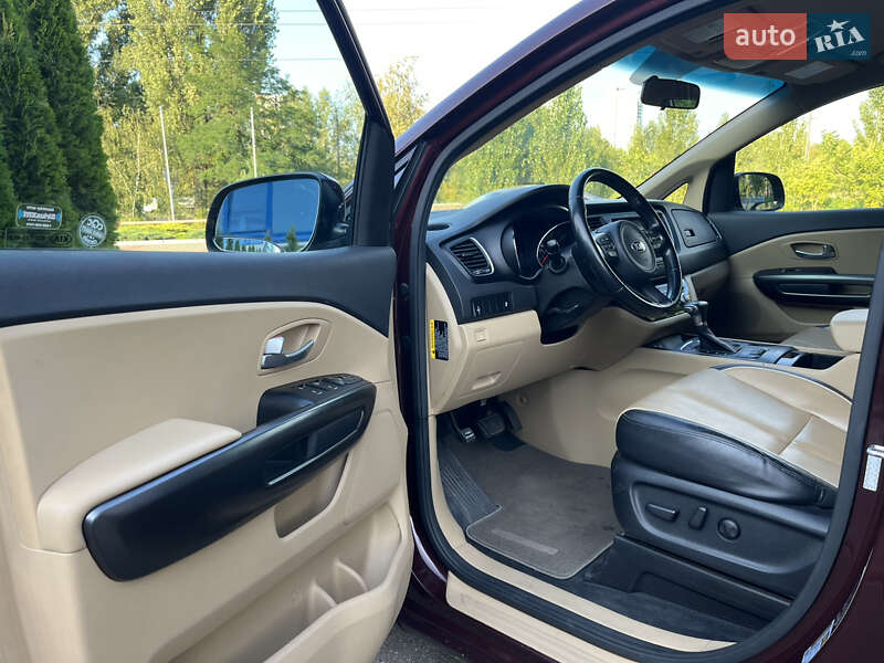 Мінівен Kia Sedona 2016 в Києві фото 24 Мінівен Kia Sedona 2016 в Києві