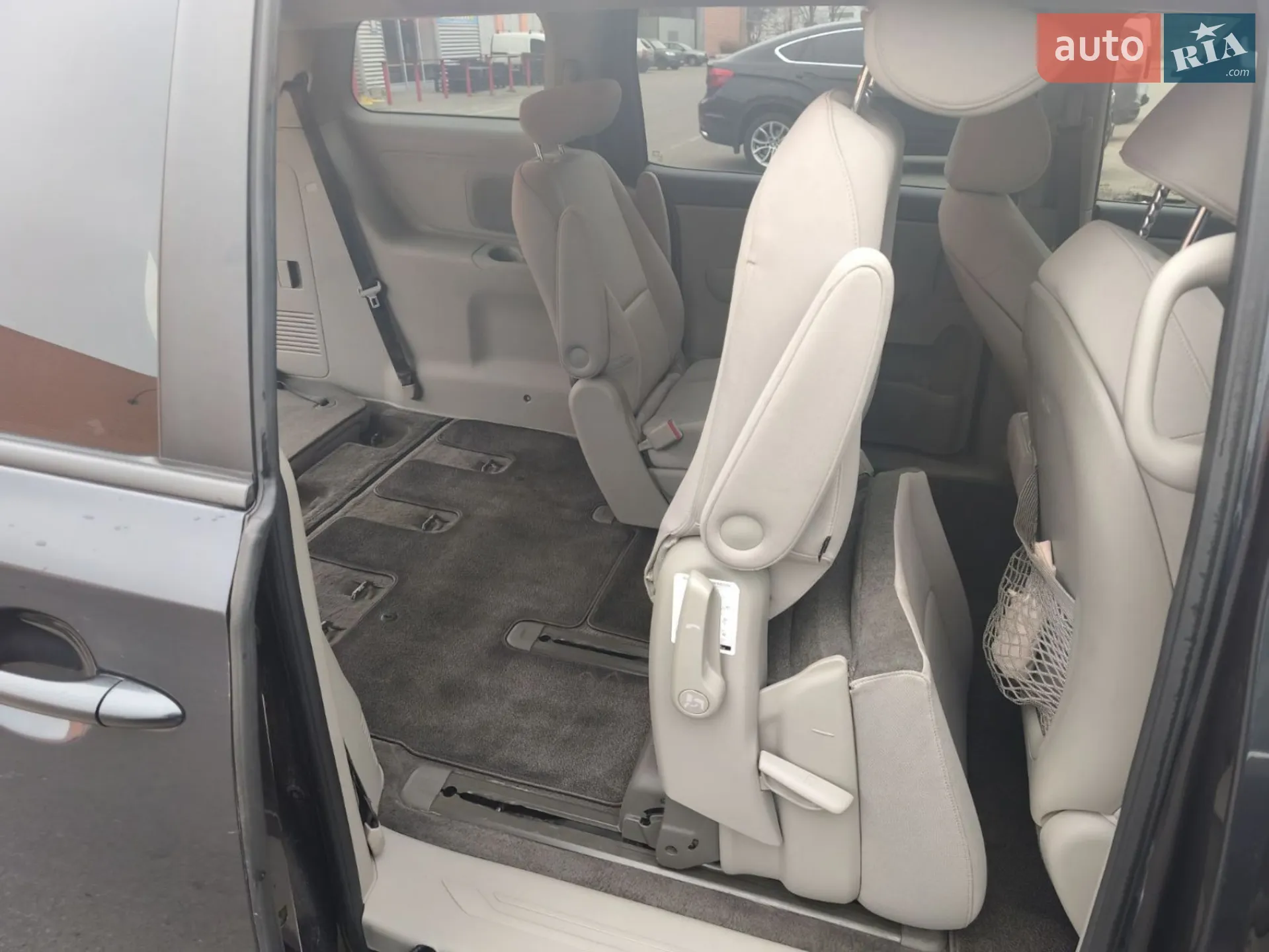 2015 Kia Sedona - мініатюра 4