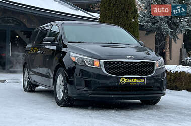 Минивэн Kia Sedona 2016 в Львове