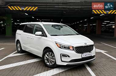 Минивэн Kia Sedona 2020 в Киеве