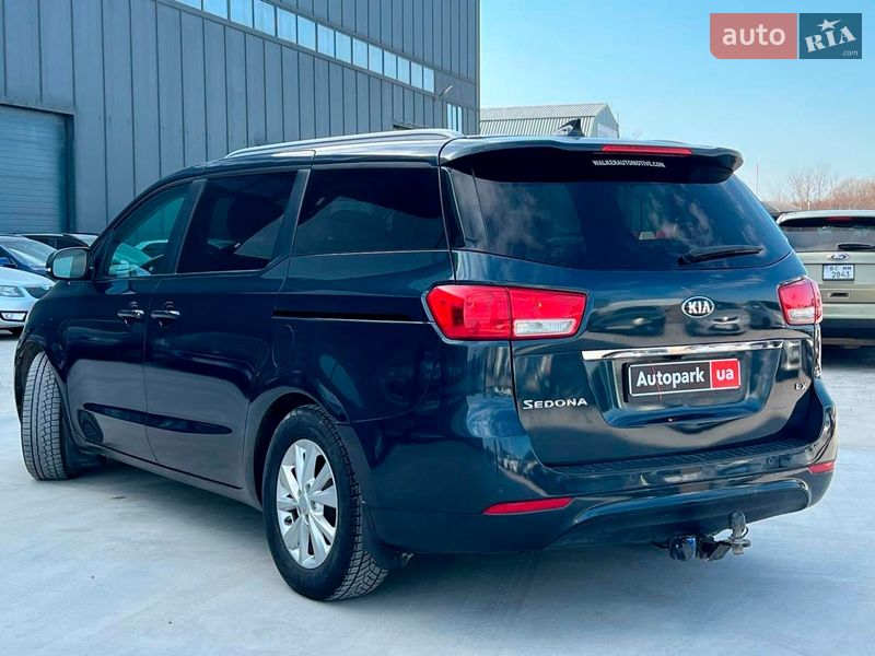 Минивэн Kia Sedona 2015 в Львове
