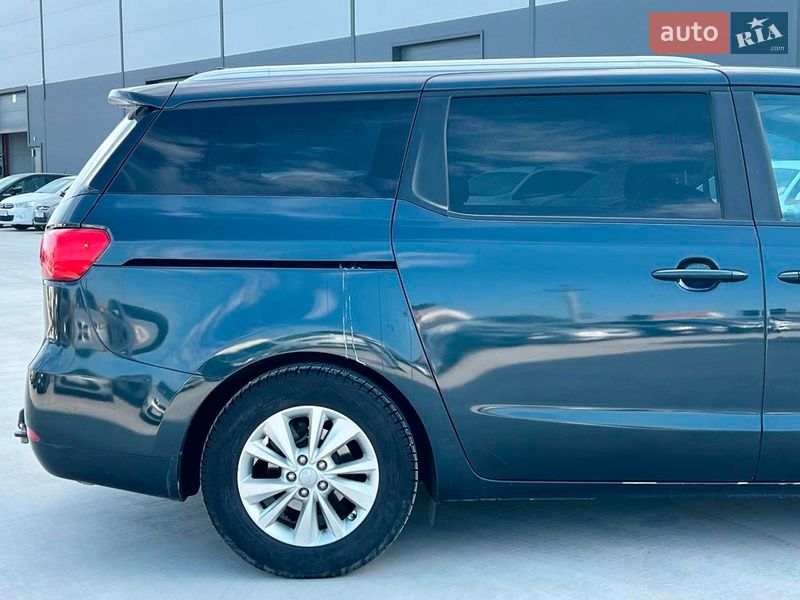 Минивэн Kia Sedona 2015 в Львове