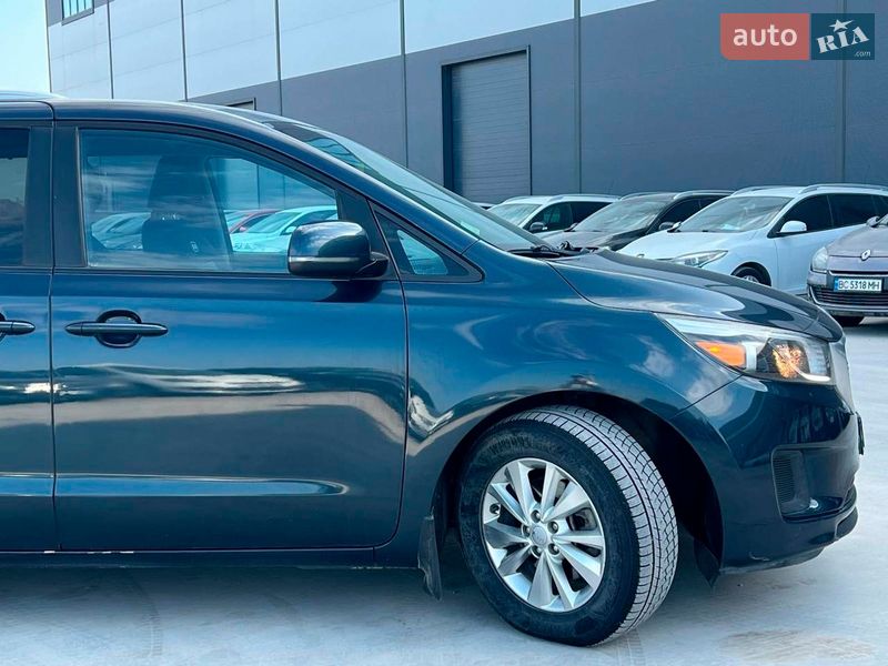 Минивэн Kia Sedona 2015 в Львове